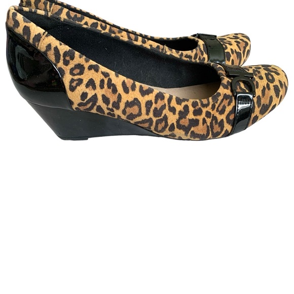 Clarks Flores Poppy Leopard Print Pump Size 9 1/2 - Picture 8 of 9